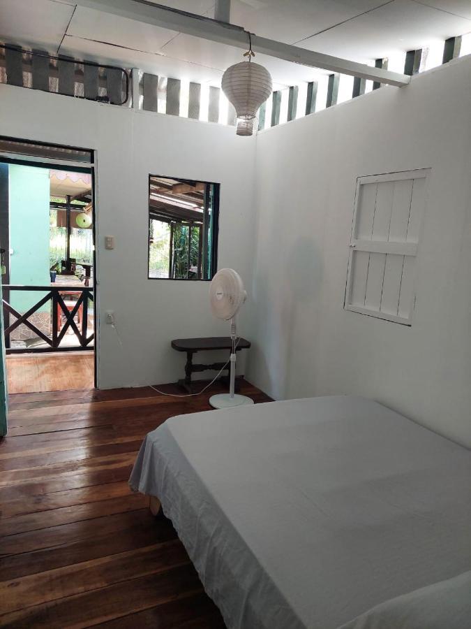 Hotel Mar Caribe Pv à Puerto Viejo de Talamanca Extérieur photo
