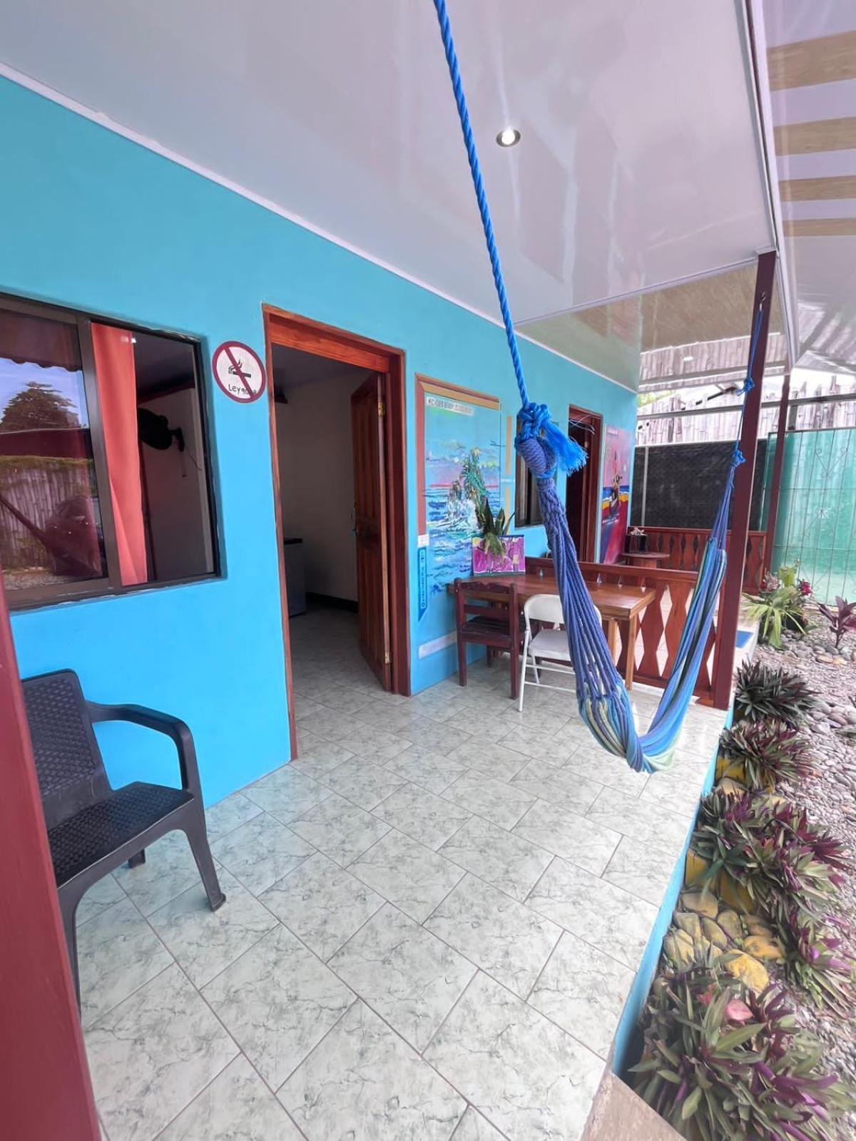 Hotel Mar Caribe Pv à Puerto Viejo de Talamanca Extérieur photo