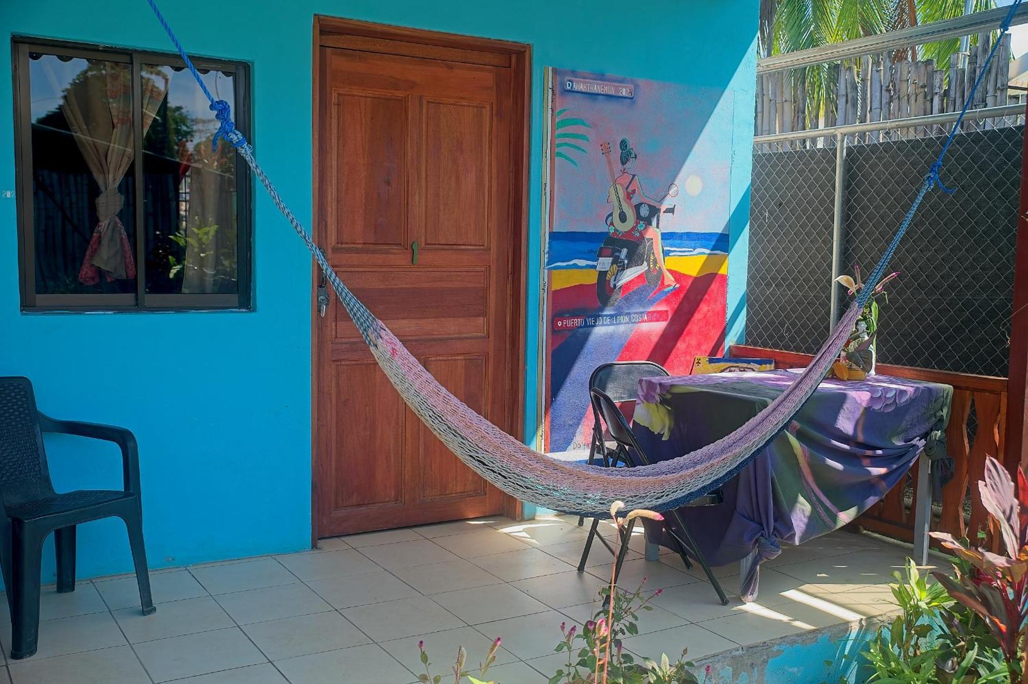 Hotel Mar Caribe Pv à Puerto Viejo de Talamanca Extérieur photo