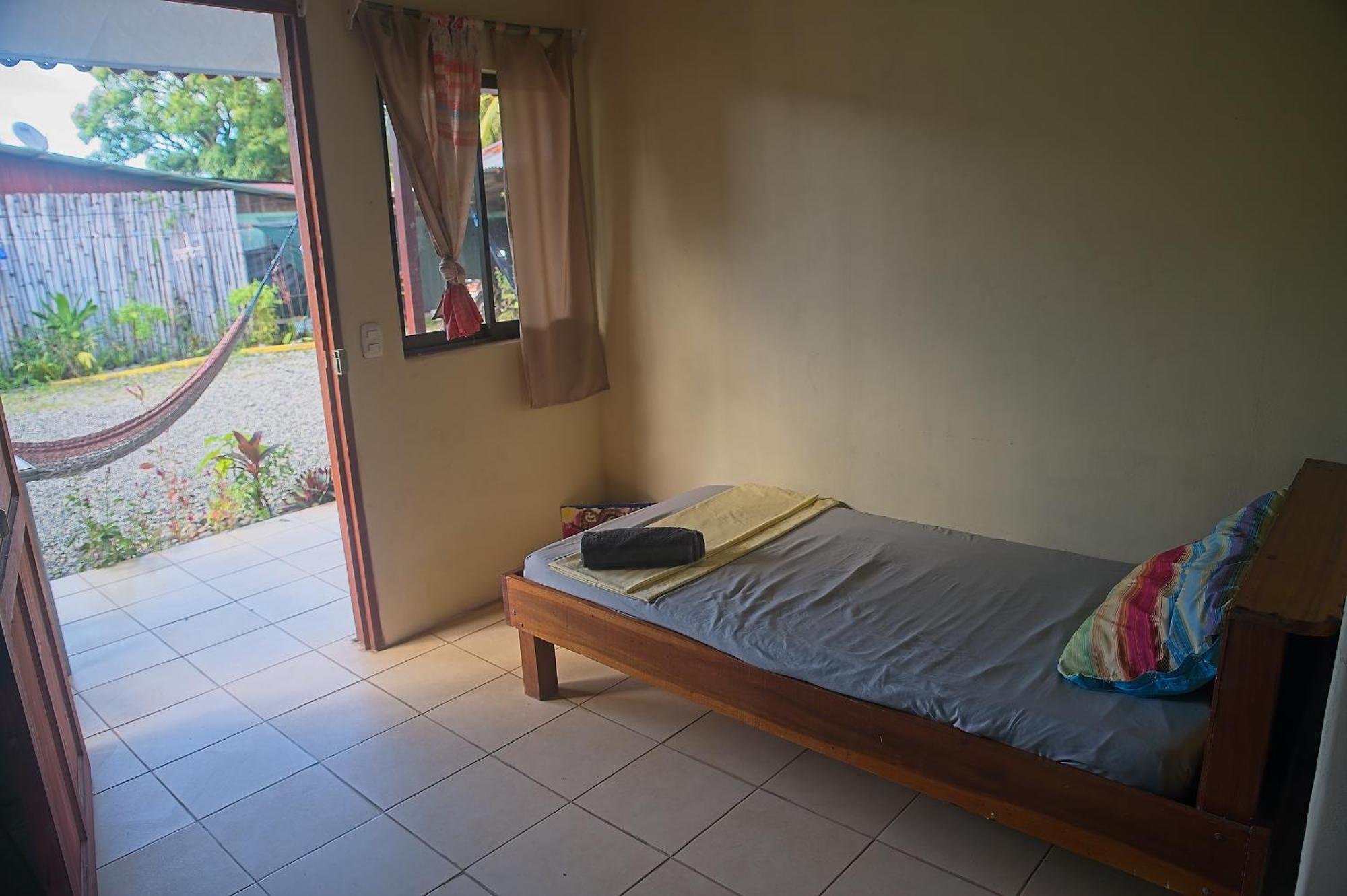 Hotel Mar Caribe Pv à Puerto Viejo de Talamanca Extérieur photo